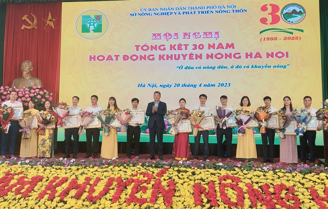 Rượu Mơ Núi Tản tham gia Tổng kết 30 năm Khuyến nông thành phố Hà Nội